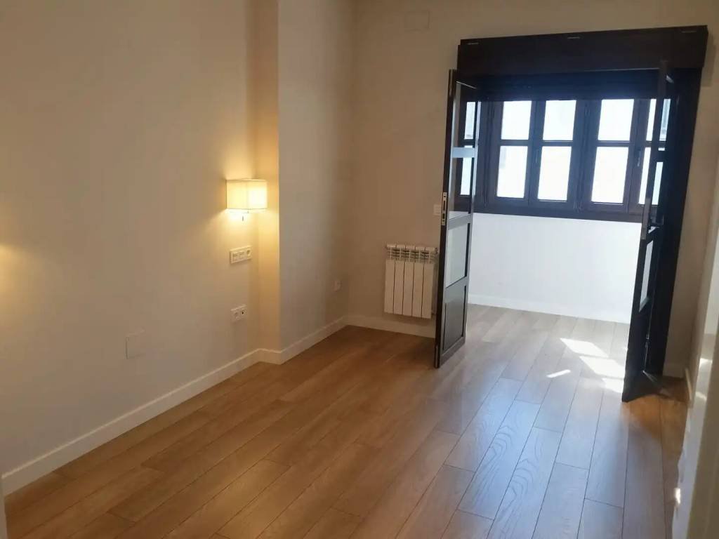Piso de 100 m² en Oviedo