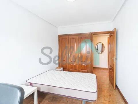 Piso de 85 m² en Oviedo