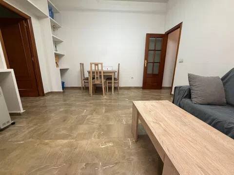 Piso de 70 m² en Granada