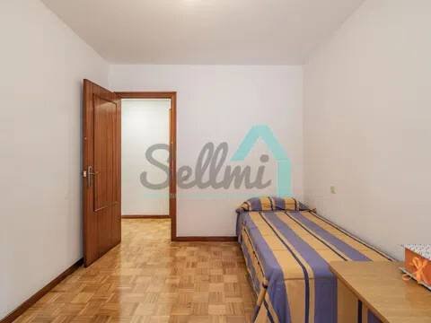 Piso de 87 m² en Oviedo