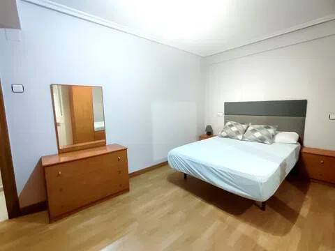 Piso de 120 m² en Oviedo