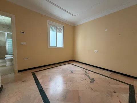 Piso de 80 m² en Tomares