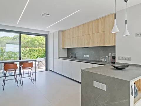 Casa de 355 m² en Montgat