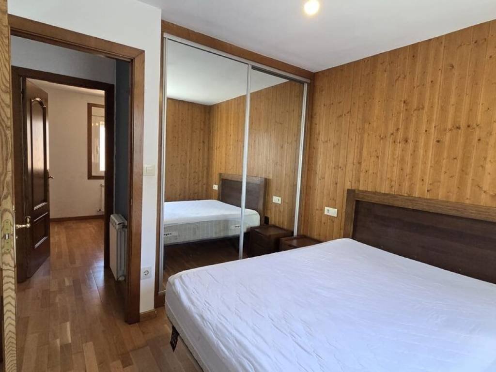 Casa de 180 m² en Teo
