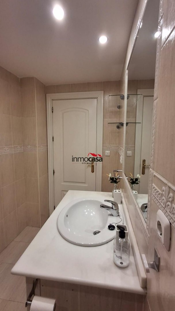 Piso de 83 m² en Granada