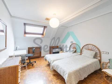 Piso de 107 m² en Oviedo