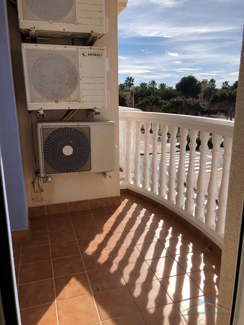 Piso de 95 m² en Roquetas de Mar