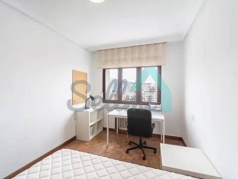 Piso de 85 m² en Oviedo