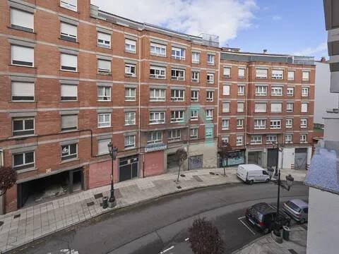 Piso de 85 m² en Oviedo