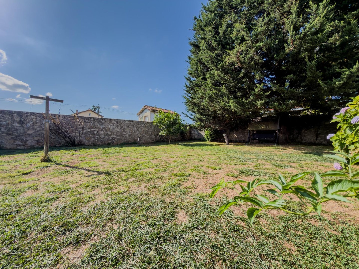 Casa de 226 m² a Camargo