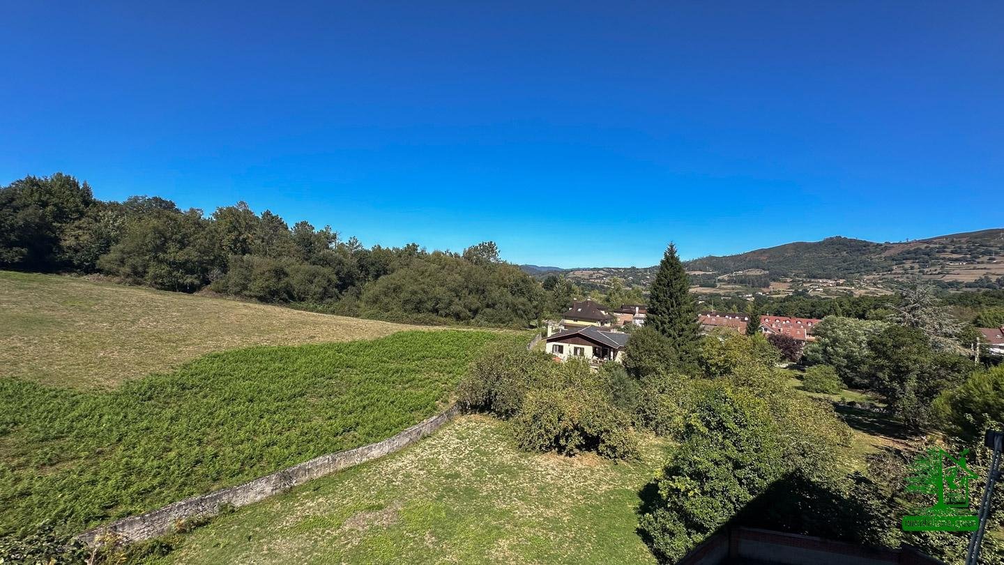 Piso de 94 m² en Oviedo