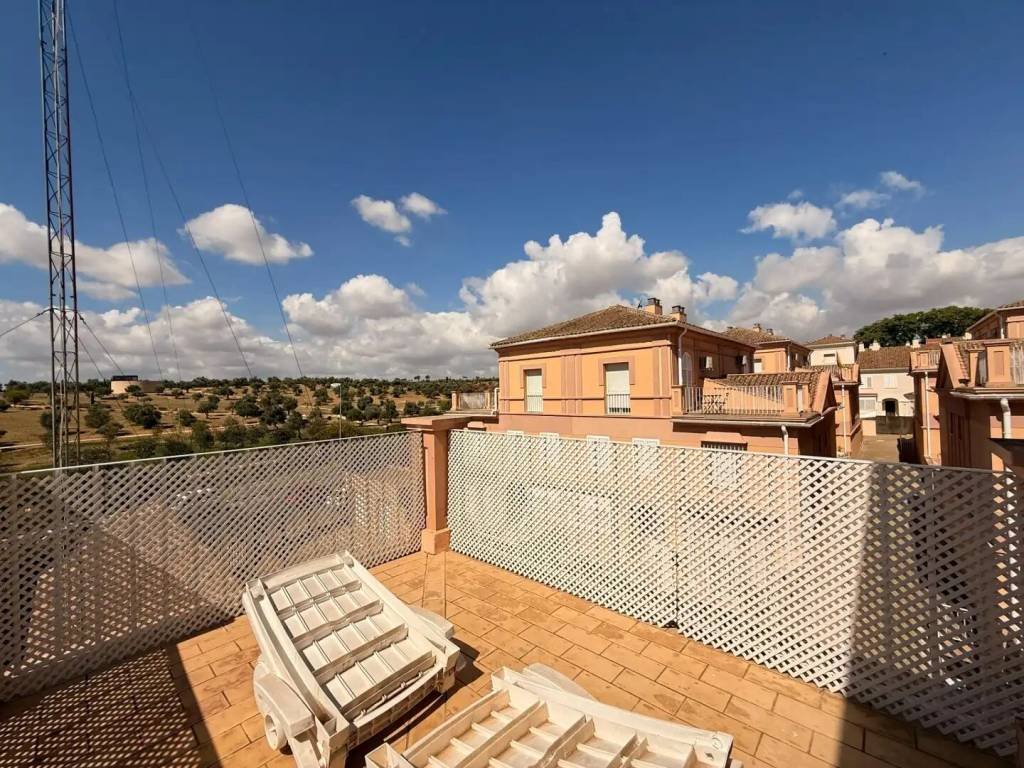 Casa de 151 m² a Tomares