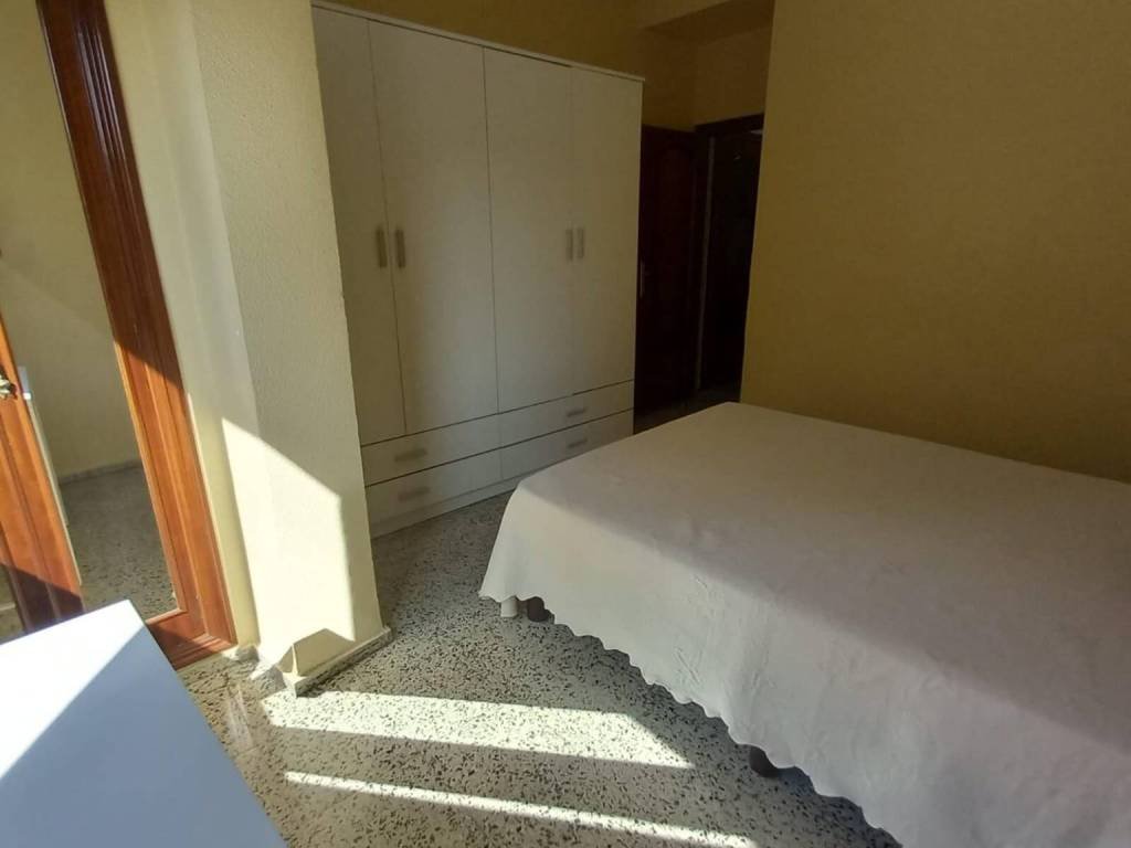 Pis de 76 m² a Còrdova