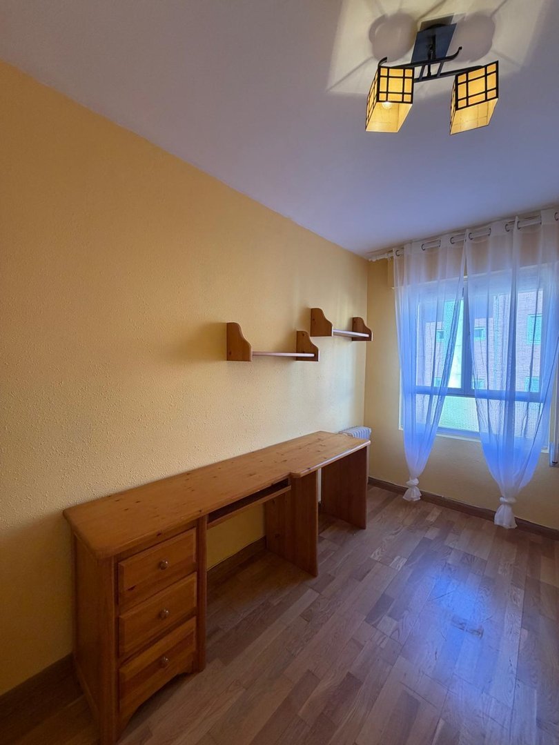 Piso de 86 m² en Toreno