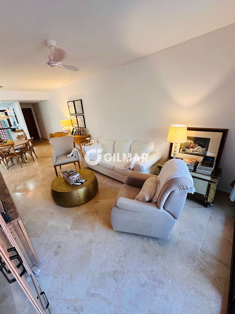 Piso de 250 m² en Luque