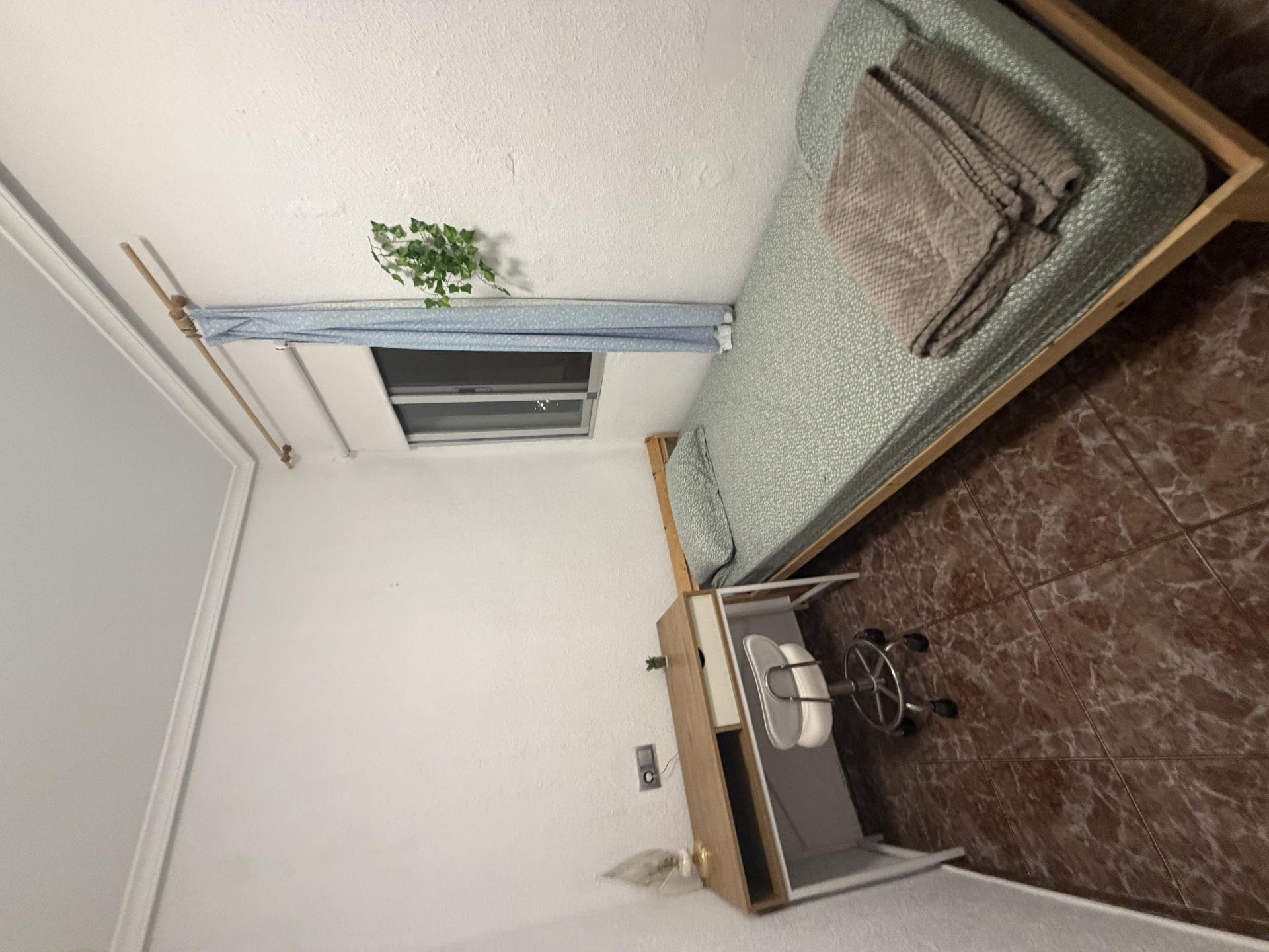 Chambre à louer, Valence