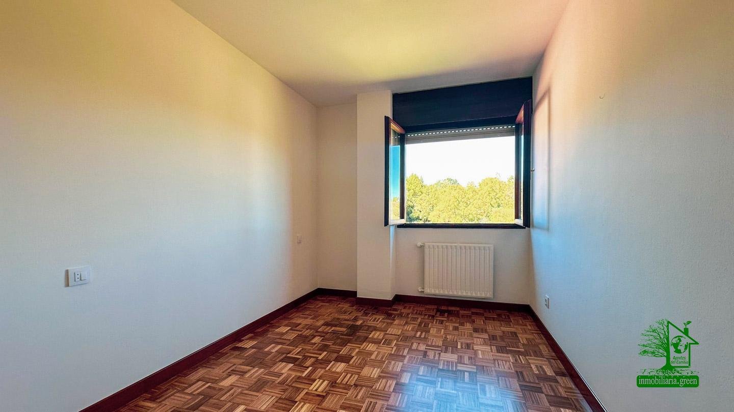 Piso de 94 m² en Oviedo