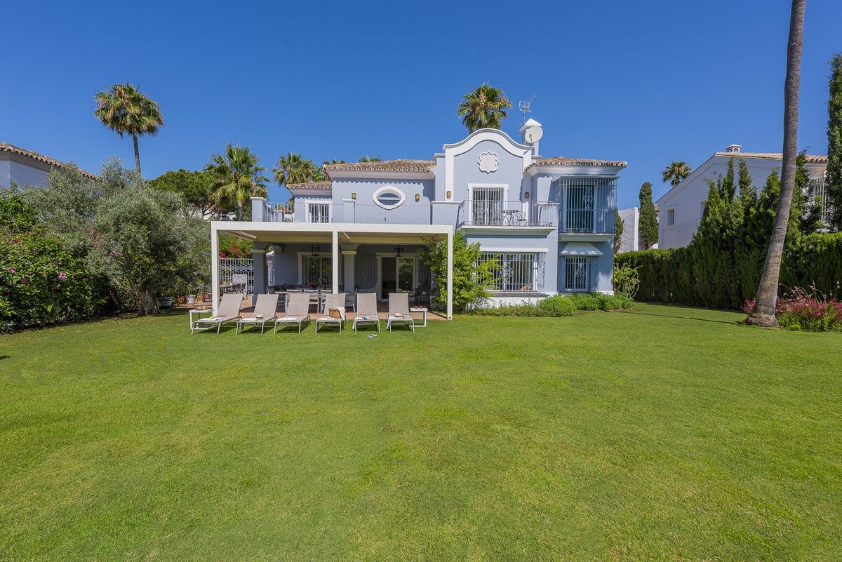Casa de 319 m² en Estepona