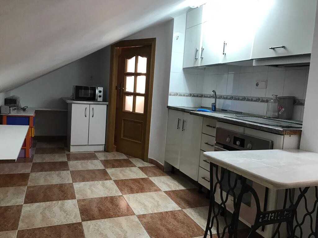 Flat 90 m² in Baza