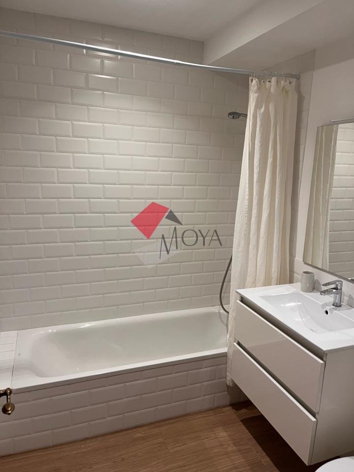Piso de 80 m² en Vigo