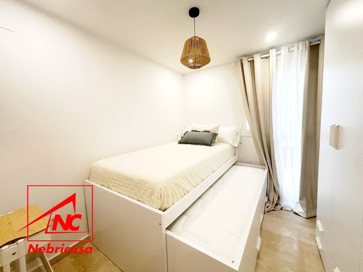 Piso de 85 m² en Rota