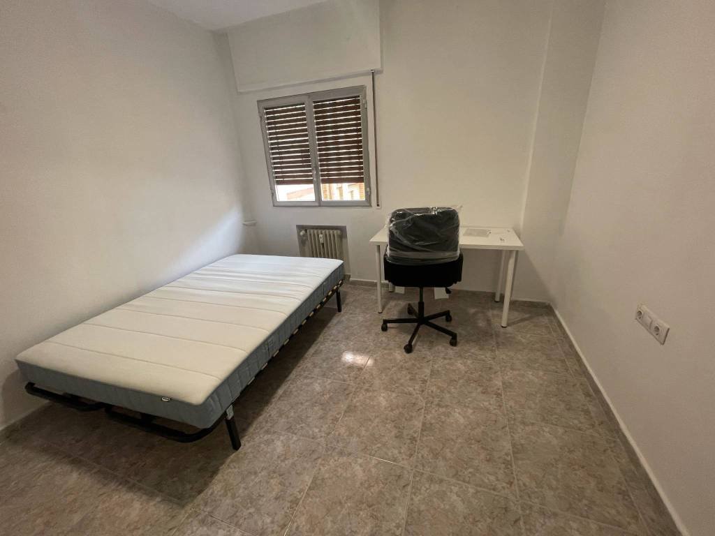 Habitación 140 m², Lérida