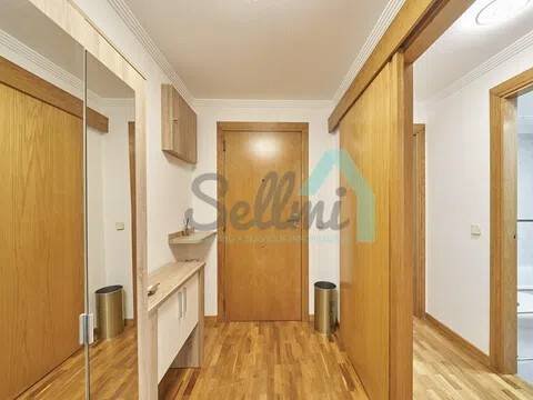 Piso de 83 m² en Oviedo