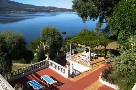 Casa de 200 m² en Redondela