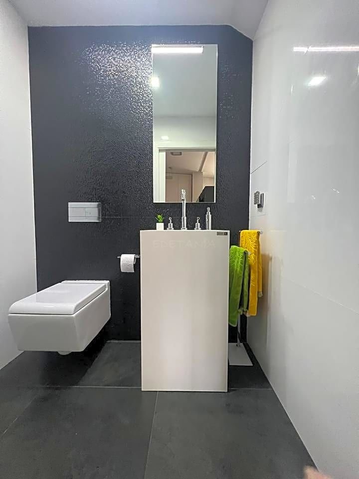 Habitación 225 m², Moncada