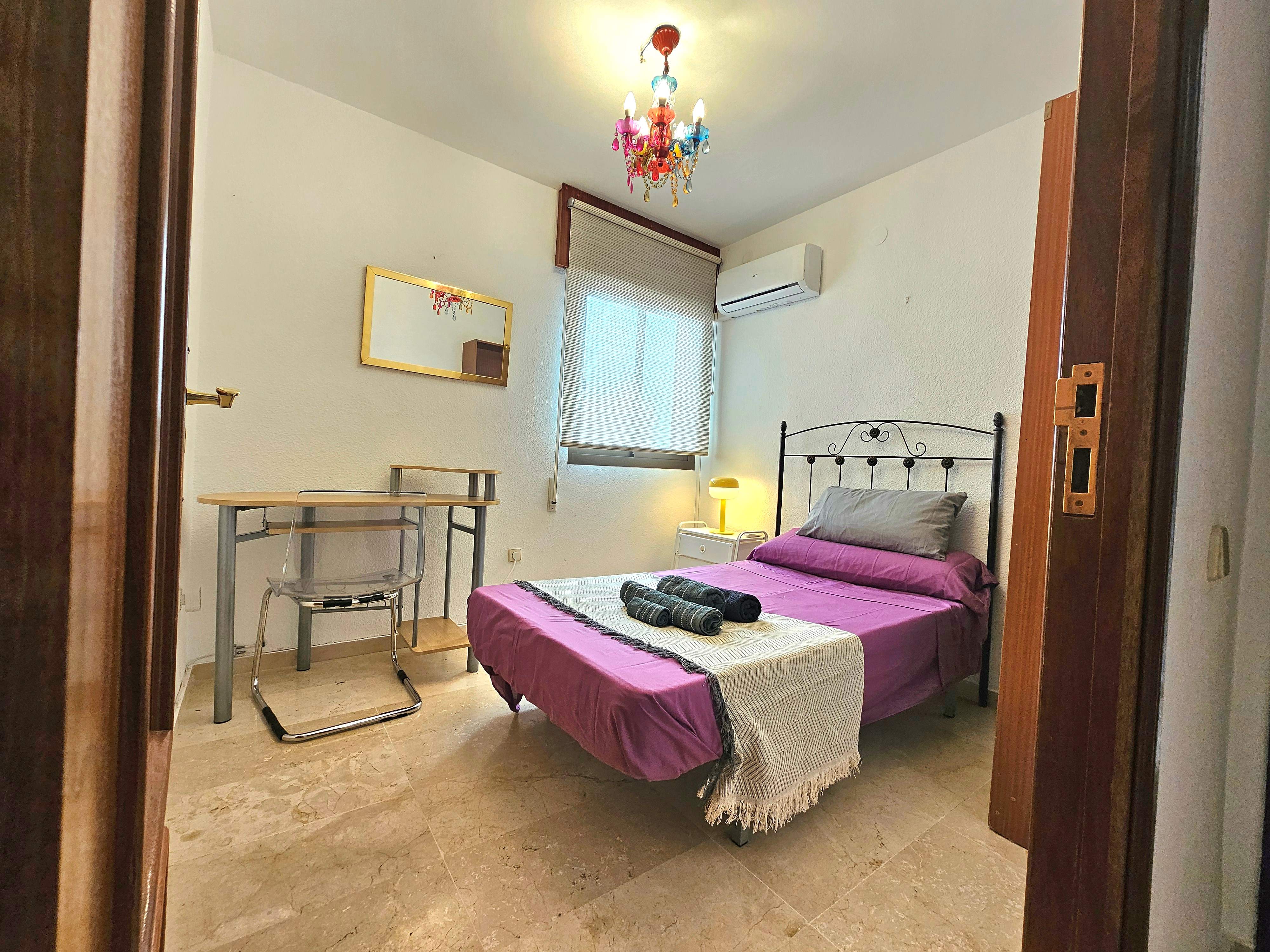 Habitación 100 m², Almería