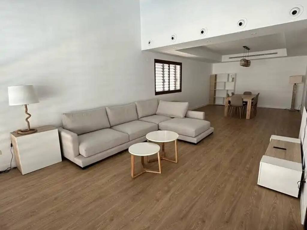 Casa de 340 m² en Dos Hermanas