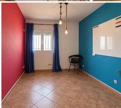 Casa de 211 m² a Valdelaguna