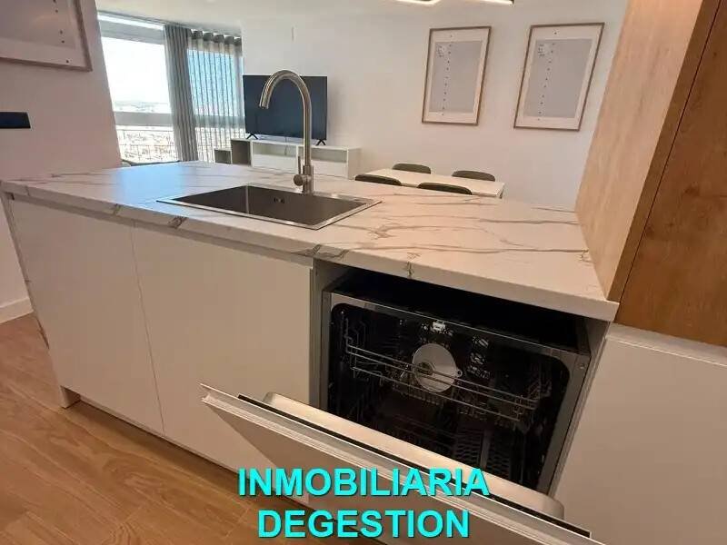 Piso de 85 m² en Linares