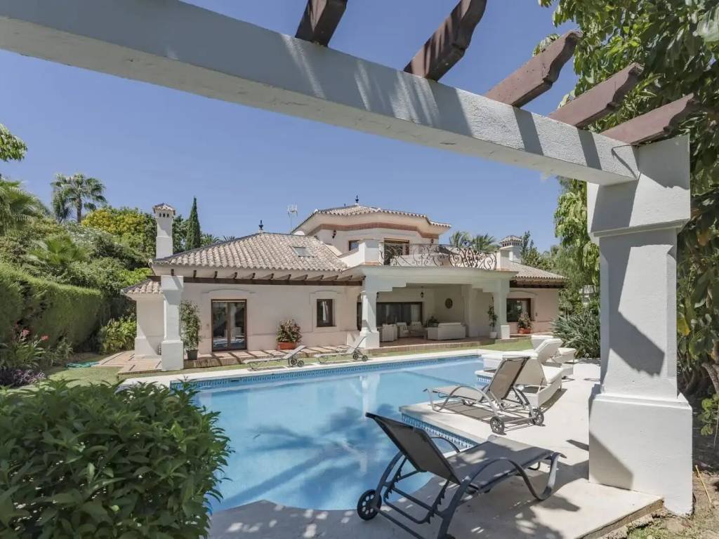 Haus 621 m² in Marbella