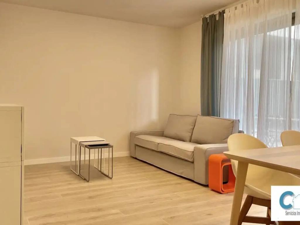 Piso de 80 m² en Pamplona