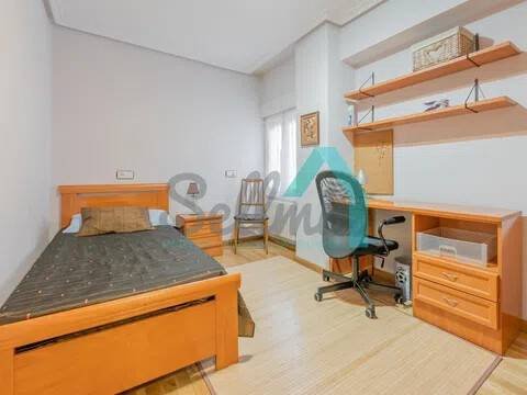 Piso de 120 m² en Oviedo