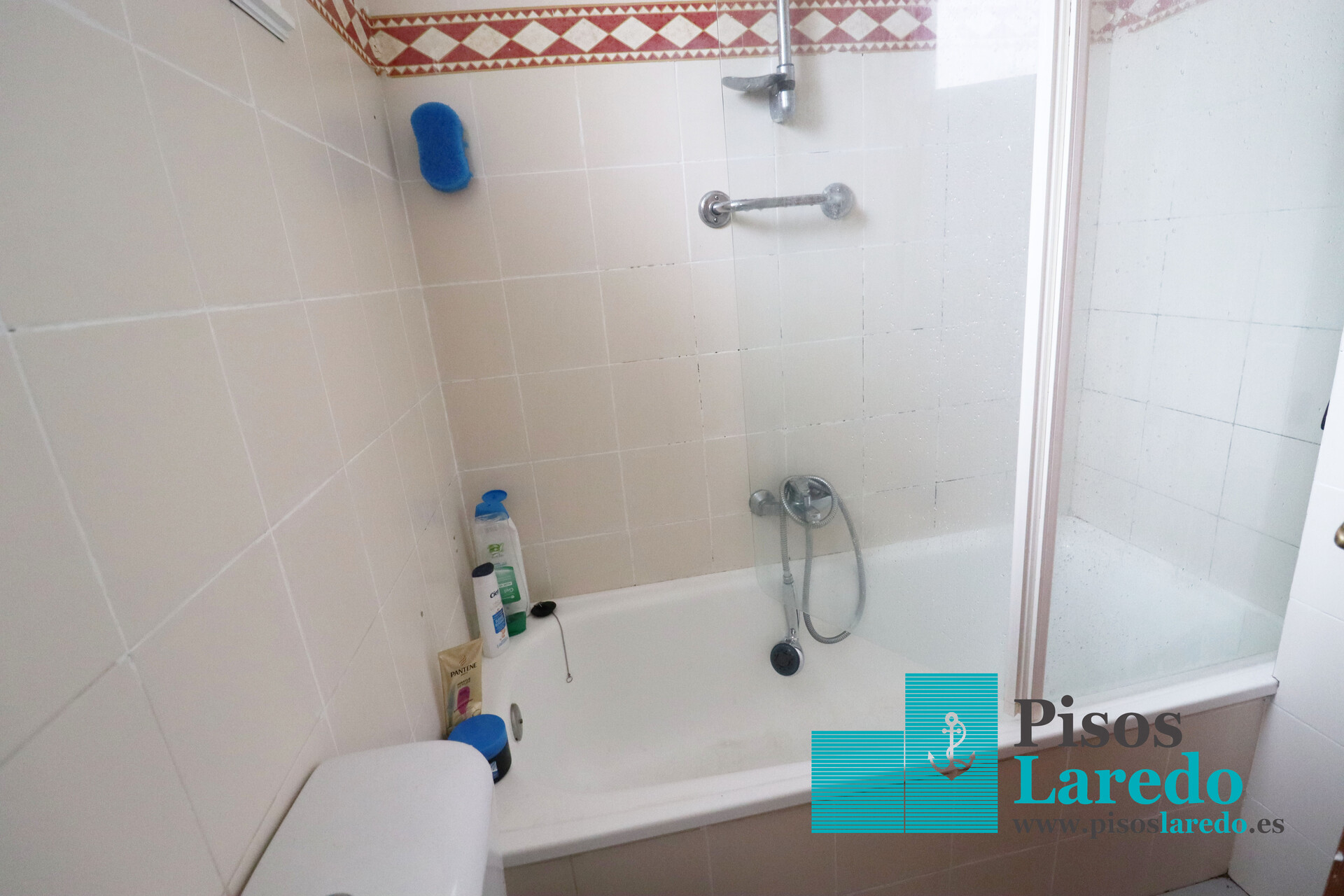 Casa de 200 m² en Laredo