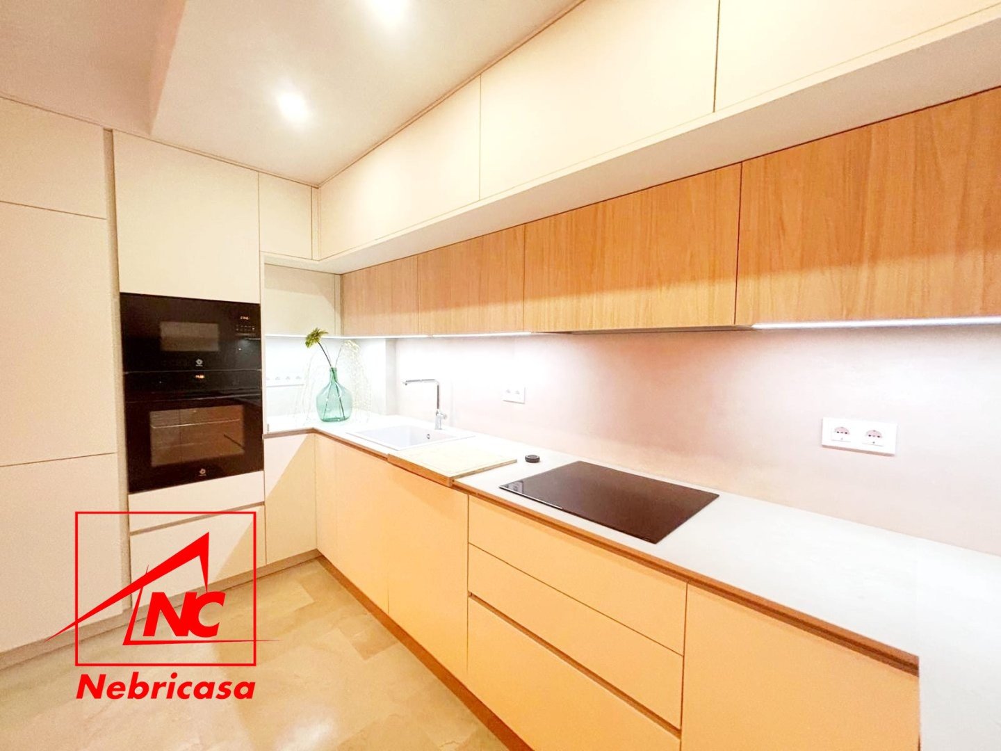 Piso de 85 m² en Rota
