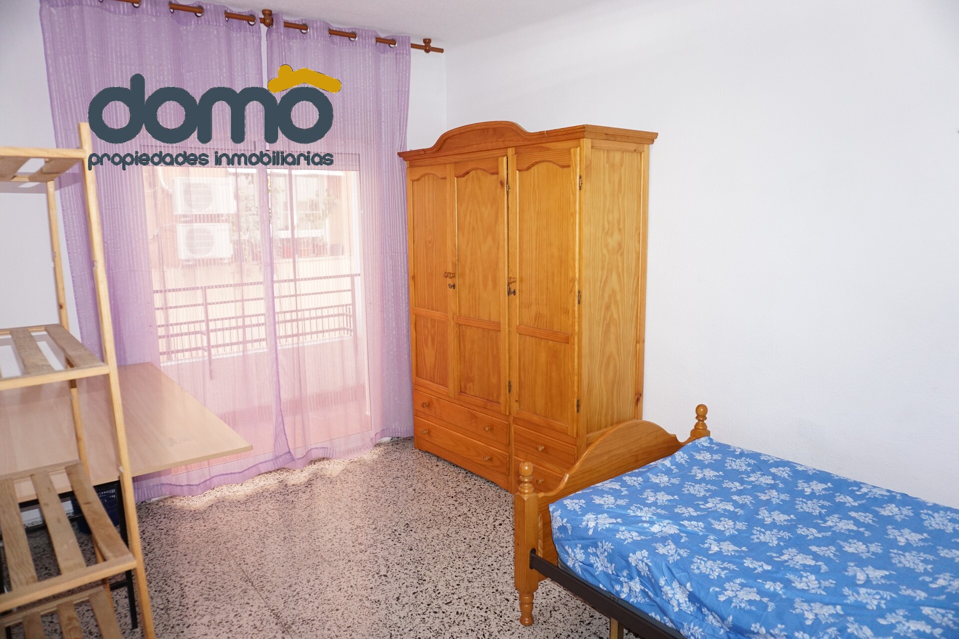 Piso de 90 m² en Granada
