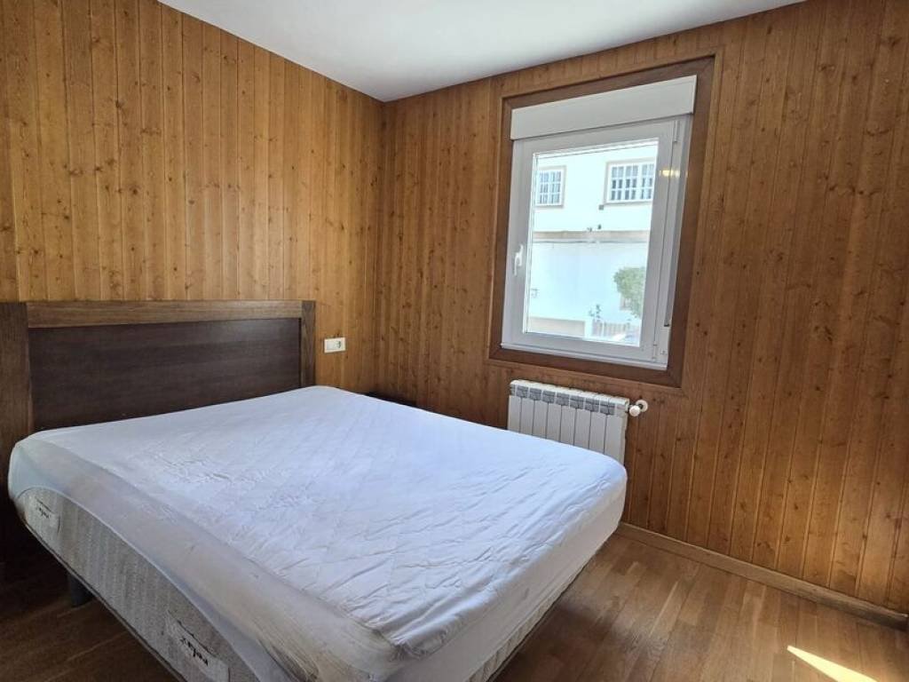 Casa de 180 m² en Teo