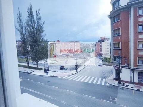 Pis de 130 m² a Oviedo