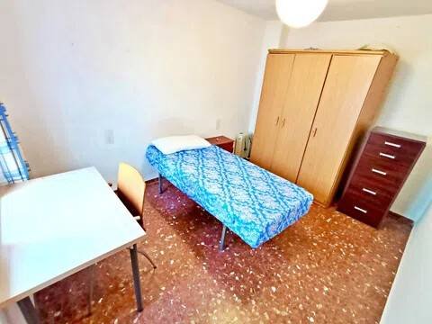 Habitación 90 m², Granada