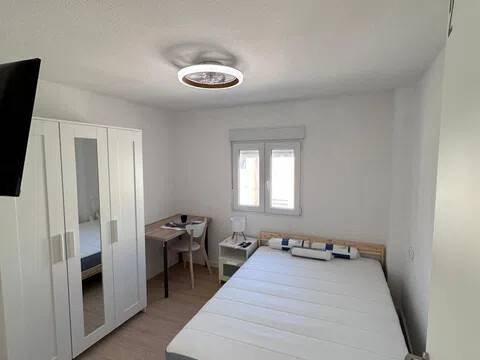 Habitación 100 m², Almería