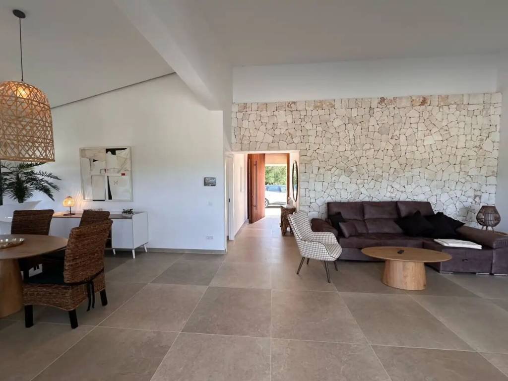 Casa de 200 m² en Muro