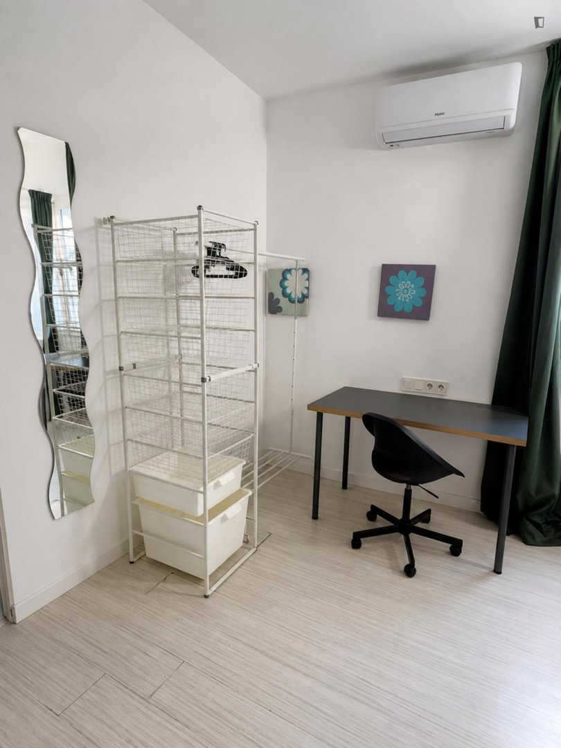 Room for rent, Granada