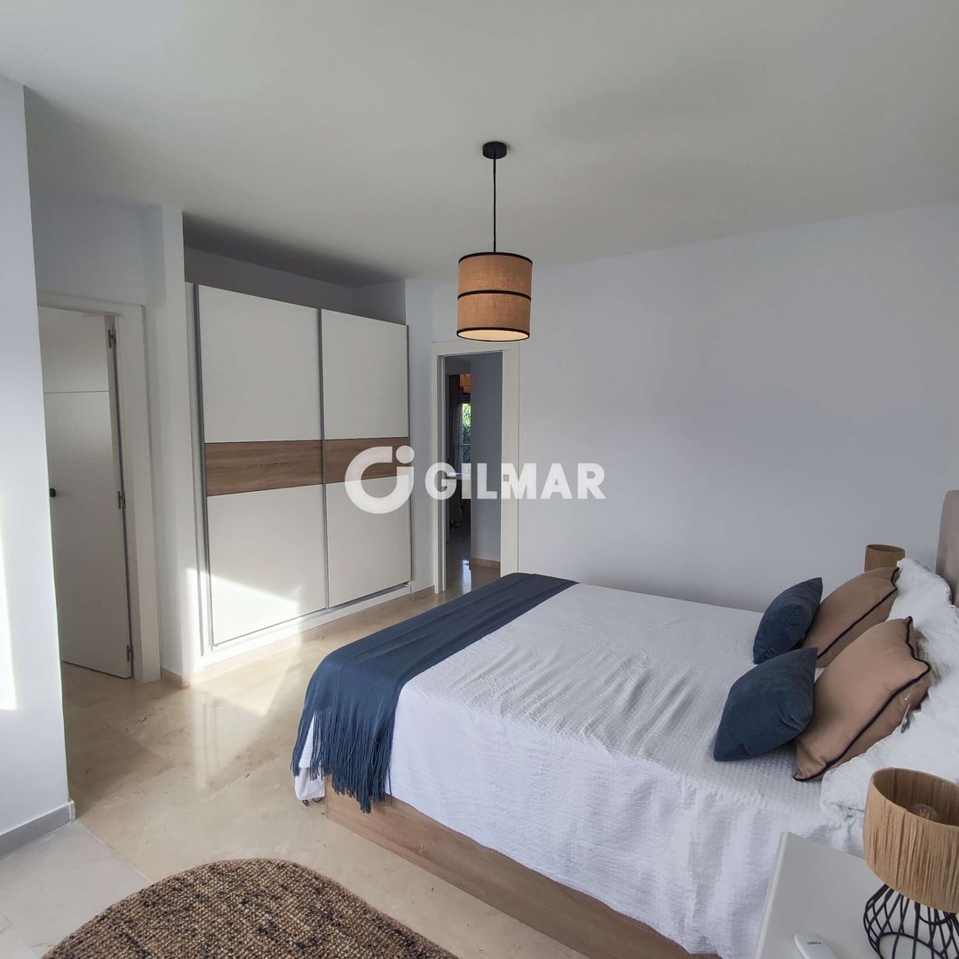Casa de 220 m² en Estepona