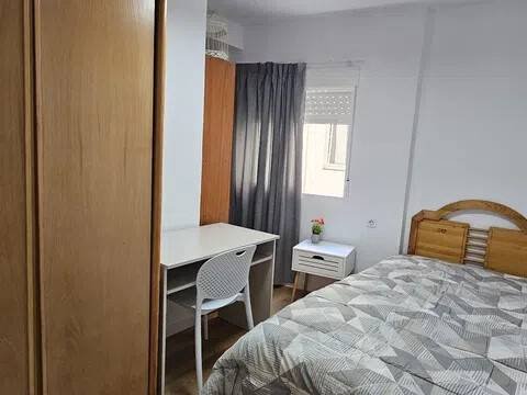 Habitación 130 m², Alicante