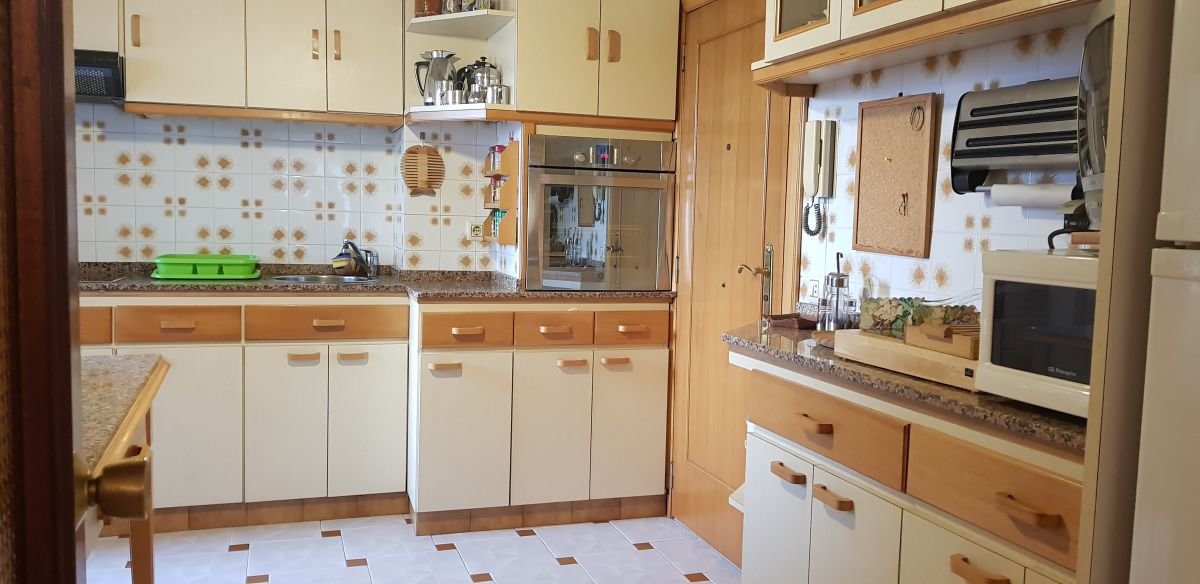 Piso de 93 m² en Oviedo