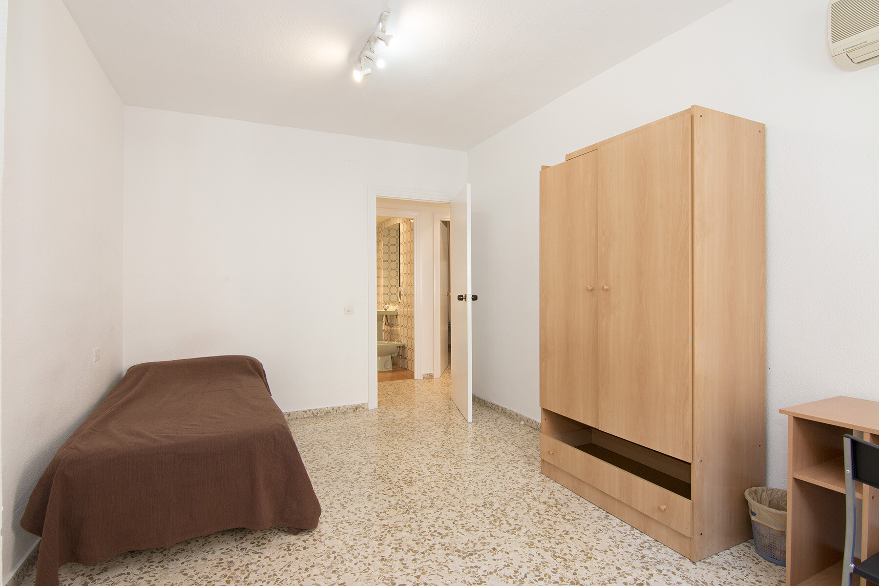 Flat 140 m² in Granada