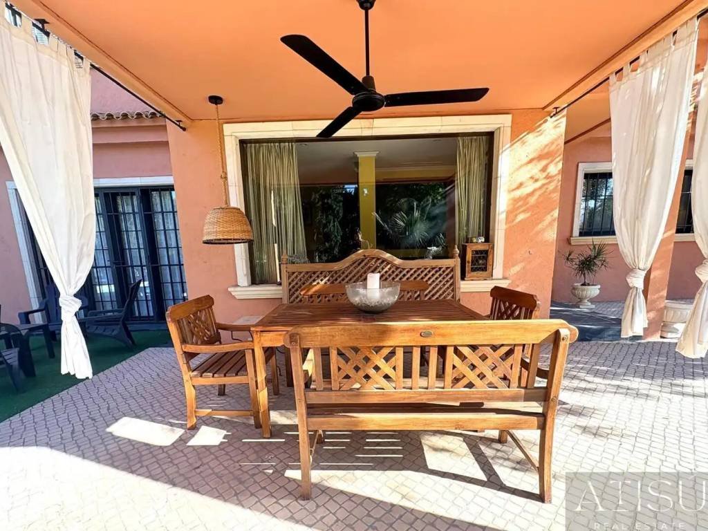 Casa de 450 m² en Benidorm